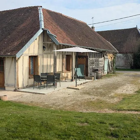 La Louviere بيت للعطل Jeugny